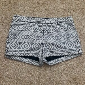 3/$15 Merona black and white patterned embroidered shorts size 4